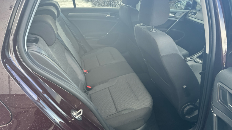 Volkswagen Golf 1.6 TDI SE 5dr Diesel Hatchback